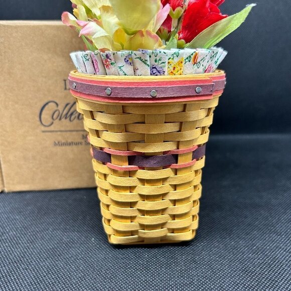LONGABERGER Collectors Club May Series Miniature snapdragon basket - Picture 2 of 3